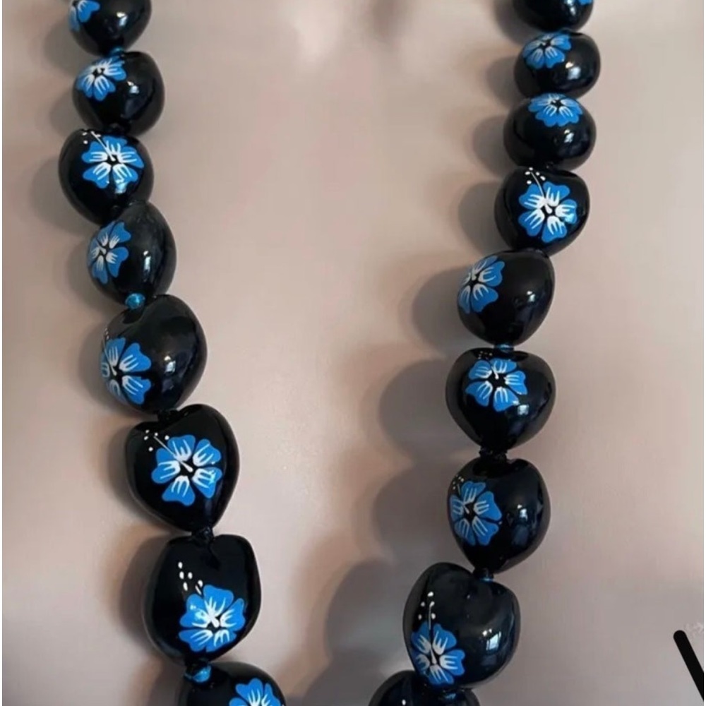 3 Pieces Graduation Necklace Kukui Nuts Lei Necklace Thick Acrylic Hawaii